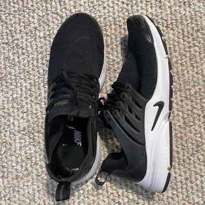 Nike Women’s Air Presto Size 9